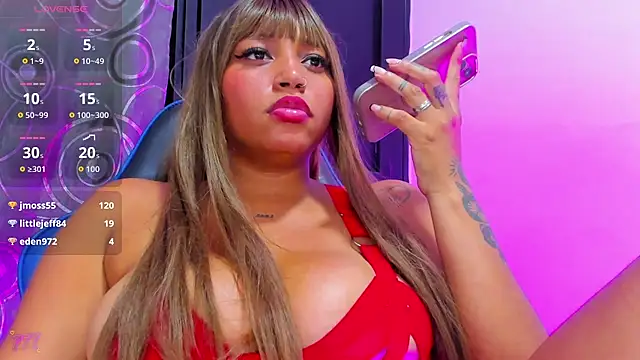 lindsayhoffman18 Show in webcam