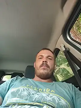 WadedGuzzling Pertunjukan Webcam