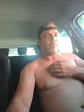 WadedGuzzling webcam show