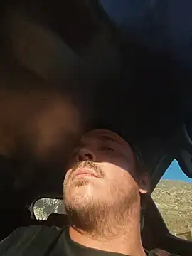 WadedGuzzling webcam show