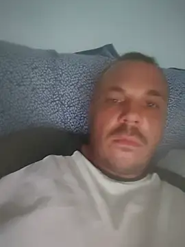 WadedGuzzling Show Webcam