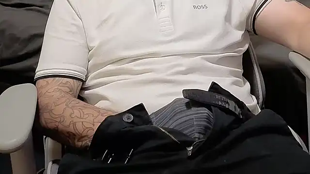 Dan8736's Webcam Show