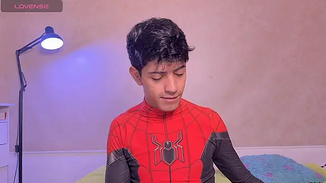 teobrowny Adlı Modelin Web Kamerası Şovu