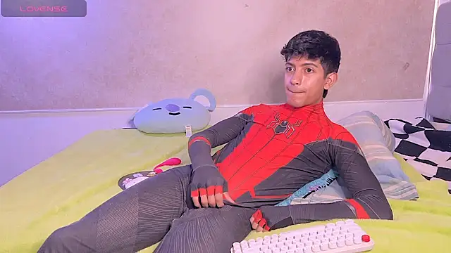 Вебкам-шоу teobrowny