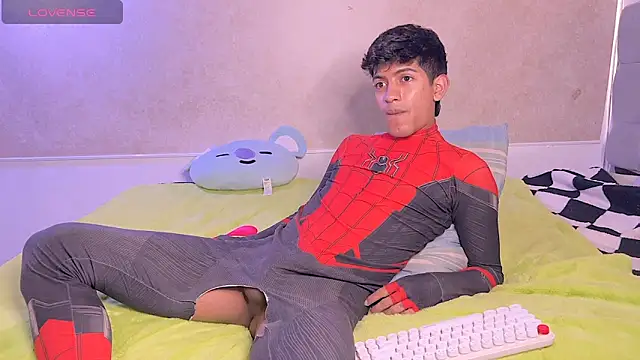 Вебкам-шоу teobrowny