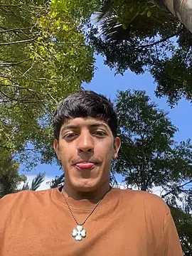 Pokazy przed kamerką – teobrowny