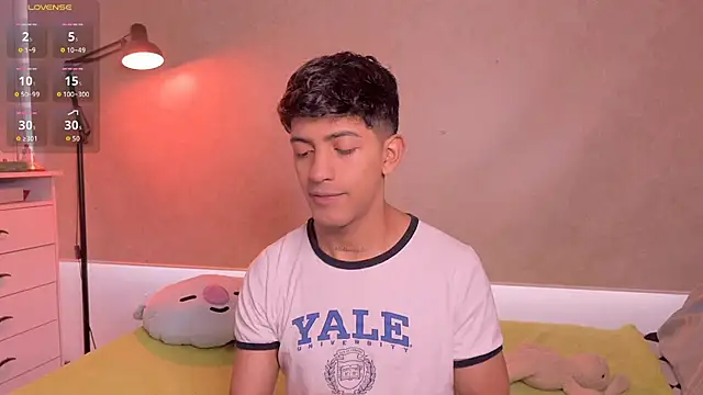 teobrowny webcam show