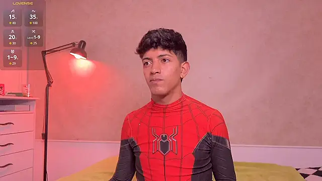 Show modela teobrowny na web-kameri