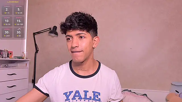 teobrowny Adlı Modelin Web Kamerası Şovu
