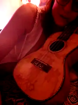 عرض كام Lyvera