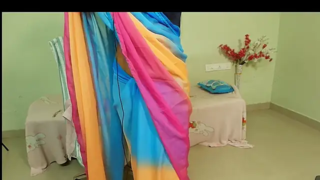 Pallavi_Krishna_Tamil Adlı Modelin Web Kamerası Şovu