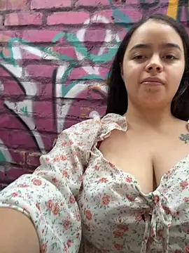 Srta_ahome69: διαδικτυακό σόου στην κάμερα