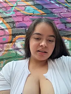 Srta_ahome69 Show in webcam