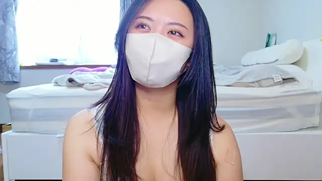 XXX chat uživo modela hinano_