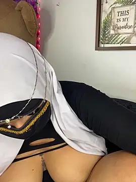 zulema_parvin's Webcam Show