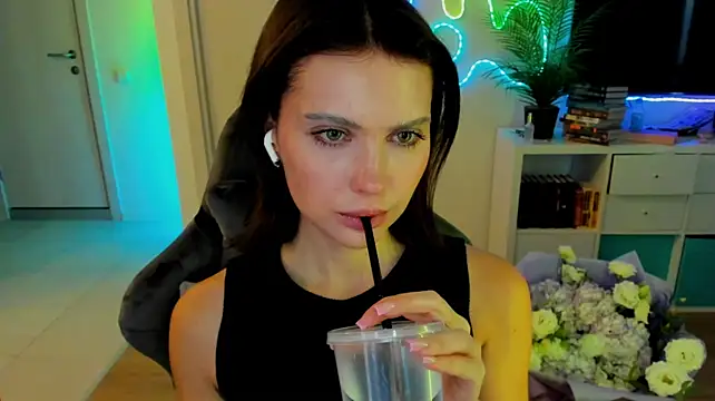 yourArya – webcam-show