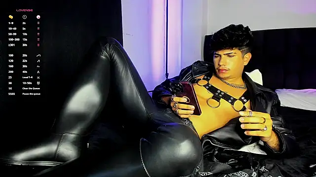 LyleBennett_ Webcam Show