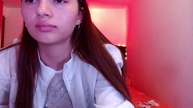 holy_juli's Live XXX Chat