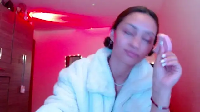 holy_juli – Naživo XXX chat