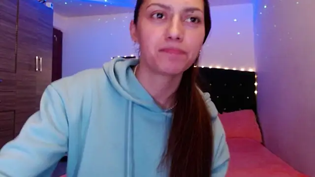 holy_juli Live XXX-Chat