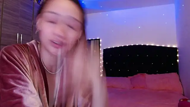 Živá chatovací místnost holy_juli