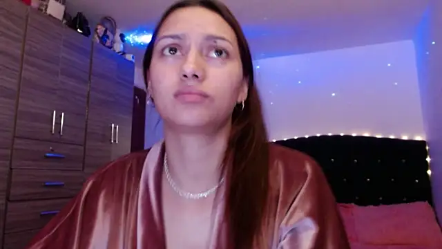 Živá chatovací místnost holy_juli