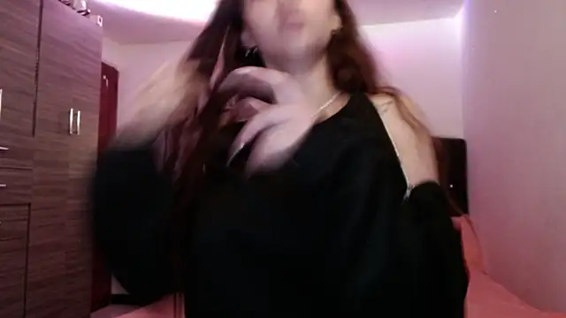 Chat +18 de holy_juli ao vivo