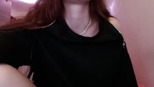 holy_juli Adlı Modelin Canlı XXX Sohbeti