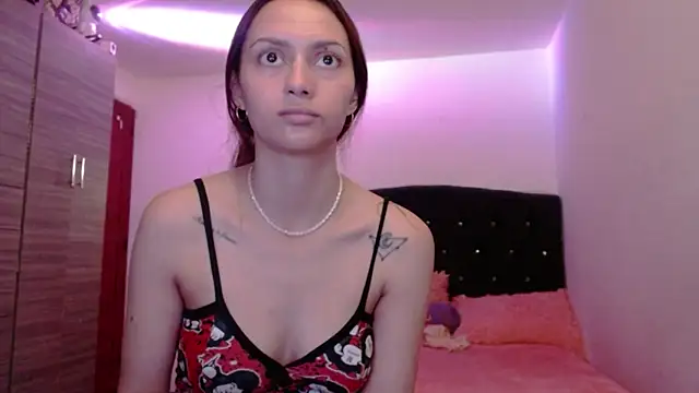 XXX chat uživo modela holy_juli