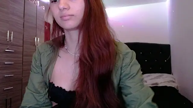 holy_juli Live XXX-Chat