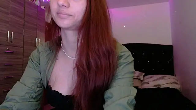 Chat XXX ao vivo de holy_juli