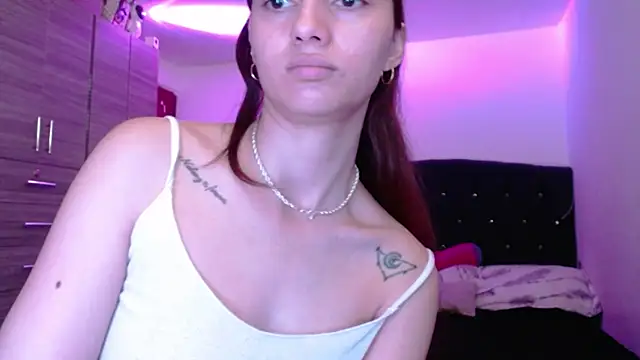 holy_juli Obrolan Langsung XXX