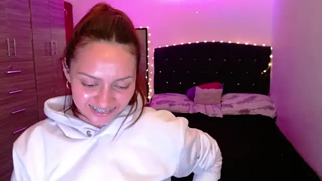 Živý XXX chat holy_juli