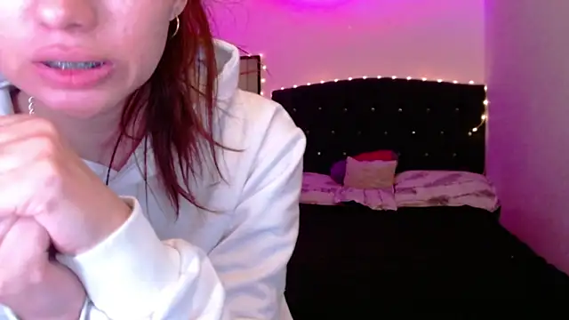 holy_juli Cameră chat live