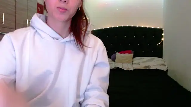 holy_juli Cameră chat live