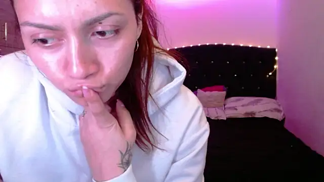 Chat XXX en directo de holy_juli