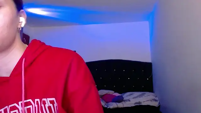 XXX chat uživo modela holy_juli