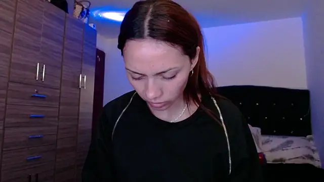 holy_juli Obrolan Langsung XXX