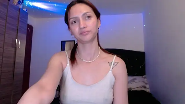 Chat XXX ao vivo de holy_juli