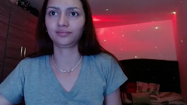 holy_juli – Live XXX-chat