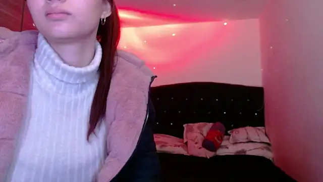 holy_juli's Live XXX Chat