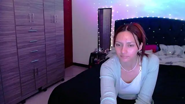 holy_juli's Live XXX Chat