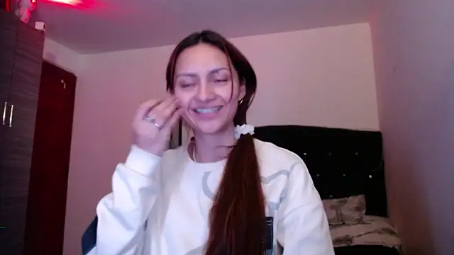 Chat XXX ao vivo de holy_juli