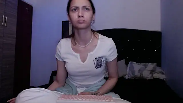 Chat XXX en directo de holy_juli