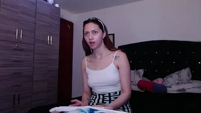 holy_juli live XXX chat