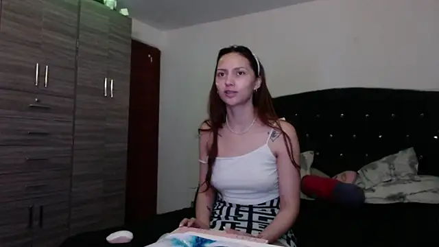 holy_juli Live XXX Chat
