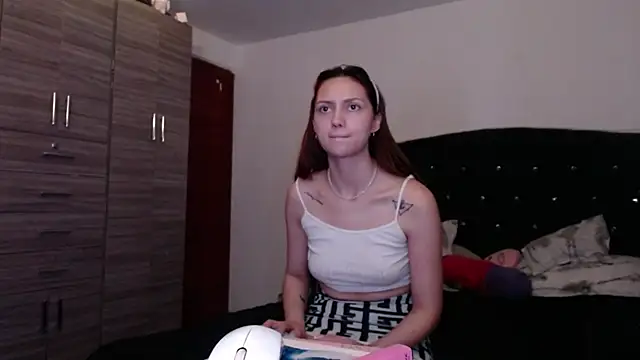 Chatroom XXX en direct de holy_juli