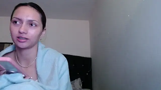 XXX chat uživo modela holy_juli