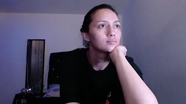 holy_juli লাইভ XXX চ্যাট