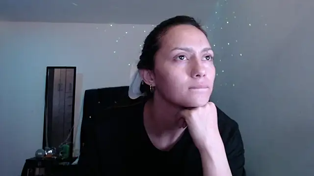 holy_juli Live XXX-Chat